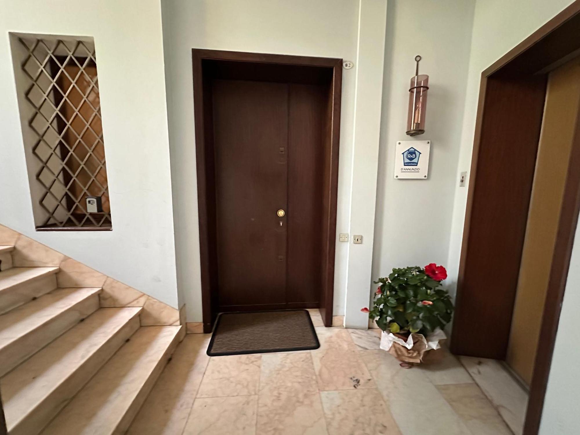 Room & Breakfast D'Annunzio 拉文纳 外观 照片